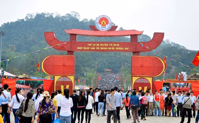 Giỗ Tổ Hùng Vương – Lễ hội Đền Hùng năm Giáp Ngọ sẽ diễn ra trong 5 ngày, kể từ ngày 06 - 10/3 âm lịch (05 - 09/4/2014) trong phạm vi khu di tích lịch sử Đền Hùng, thành phố Việt Trì và các xã, phường vùng ven Đền Hùng; các di tích thờ Hùng Vương và các danh nhân, danh tướng thời Hùng Vương trên địa bàn toàn tỉnh.