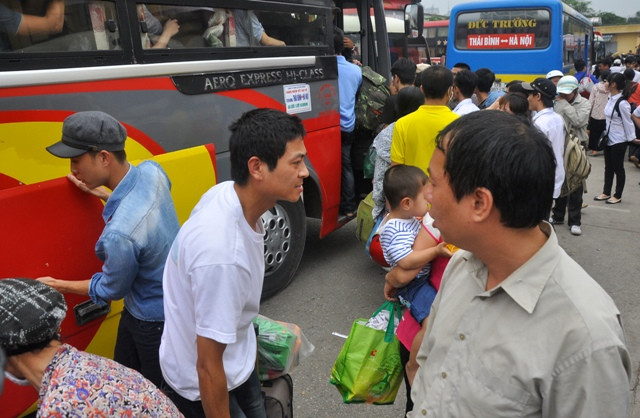 Tất cả đều hối hả… Tất cả đều hối hả…