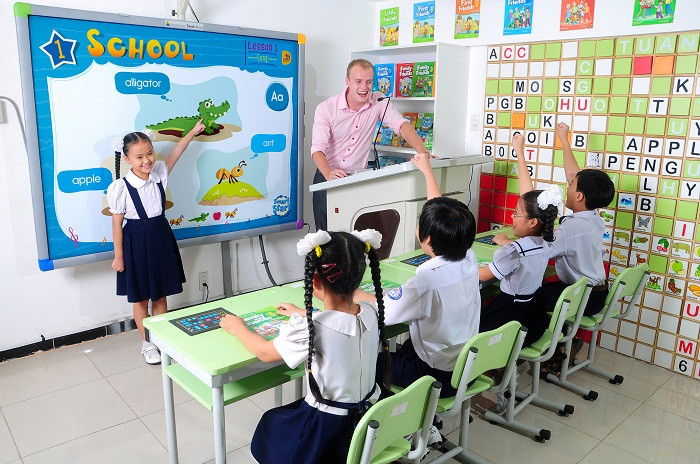Phần mềm tiếng Anh i- Learn Smart Start với bài giảng được thiết kế rõ ràng sẽ giúp giáo viên dễ sử dụng trong lớp học, đạt hiệu quả giảng dạy cao. Phần mềm tiếng Anh i- Learn Smart Start với bài giảng được thiết kế rõ ràng sẽ giúp giáo viên dễ sử dụng trong lớp học, đạt hiệu quả giảng dạy cao.