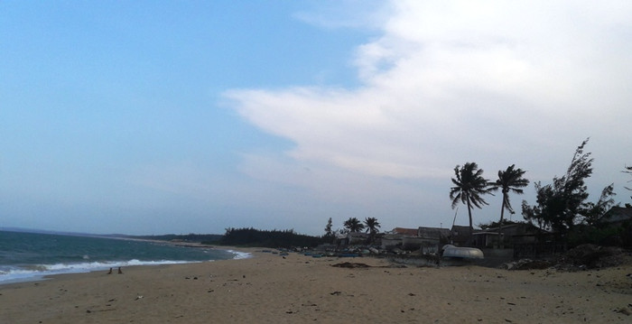 Những ngôi làng biển hàng trăm năm tuổi ở An Cường (Bình Hải, Bình Sơn, Quảng Ngãi) trước nguy cơ bị &quot;xóa sổ&quot;.