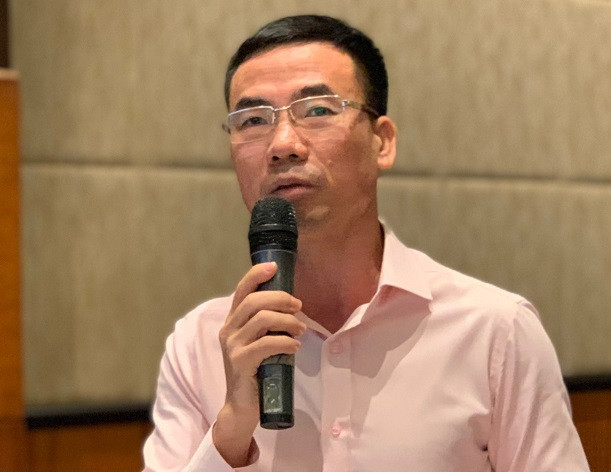 Ông Bùi Phương Việt Anh - Công ty đào tạo nhân lực EAS cũng là một người có thâm niên đưa học sinh đi thi tay nghề quốc tế cho rằng, giáo dục nghề nghiệp chưa phát triển không phải lỗi của người học chỉ thích đại học và cũng không phải do các trường đại học hút hết người. (Ảnh: Thùy Linh) Ông Bùi Phương Việt Anh - Công ty đào tạo nhân lực EAS cũng là một người có thâm niên đưa học sinh đi thi tay nghề quốc tế cho rằng, giáo dục nghề nghiệp chưa phát triển không phải lỗi của người học chỉ thích đại học và cũng không phải do các trường đại học hút hết người. (Ảnh: Thùy Linh)