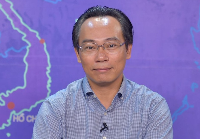 Theo Phó giáo sư Hoàng Minh Sơn - Hiệu trưởng trường Đại học Bách khoa Hà Nội, Khi Nhà nước không cấp chi thường xuyên nữa thì việc nâng học phí là không tránh khỏi. Tuy nhiên, tăng học phí phải có lộ trình và phù hợp với khả năng chi trả, tiếp cận của người học ở các vùng quê khác nhau. (Ảnh: Thùy Linh) Theo Phó giáo sư Hoàng Minh Sơn - Hiệu trưởng trường Đại học Bách khoa Hà Nội, Khi Nhà nước không cấp chi thường xuyên nữa thì việc nâng học phí là không tránh khỏi. Tuy nhiên, tăng học phí phải có lộ trình và phù hợp với khả năng chi trả, tiếp cận của người học ở các vùng quê khác nhau. (Ảnh: Thùy Linh)