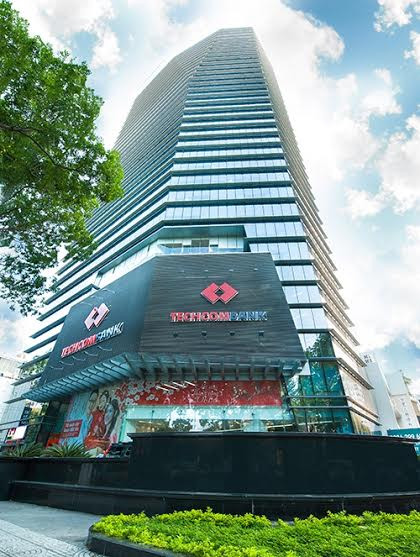 Techcombank tham gia nhiều hoạt động xã hội trong lĩnh vực: Giáo dục, Môi trường và Chăm sóc sức khỏe cộng đồng. Techcombank tham gia nhiều hoạt động xã hội trong lĩnh vực: Giáo dục, Môi trường và Chăm sóc sức khỏe cộng đồng.