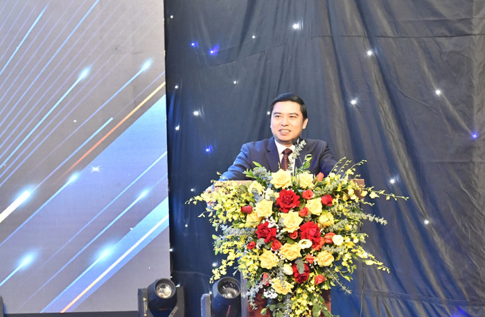 Ông Phạm Vũ Quốc Bình – Phó Tổng cục trưởng Tổng cục Giáo dục nghề nghiệp phát biểu tại buổi lễ (Ảnh: Tường San).