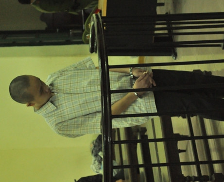 Bị cáo Lê Tuấn Anh trước vành móng ngựa Bị cáo Lê Tuấn Anh trước vành móng ngựa