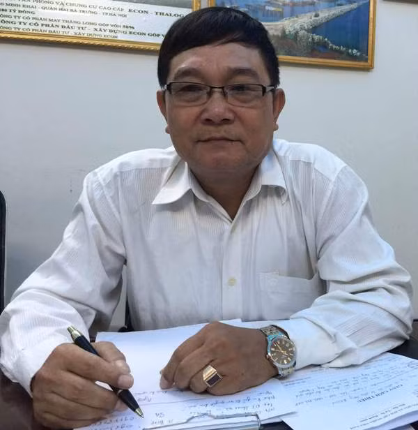 Ông Tô Thành Nam, Trưởng phòng kế hoạch Công ty ECON tại buổi làm việc với phóng viên. Ảnh H.Long.