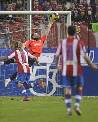 "Thánh Iker" chưa bao giờ thất bại tại Calderon "Thánh Iker" chưa bao giờ thất bại tại Calderon