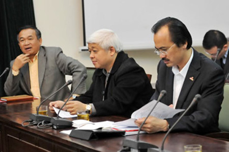 Các "ông bầu" sẽ họp lần đầu tiên kể từ đại hội cổ đông VPF cuối năm 2011 Các "ông bầu" sẽ họp lần đầu tiên kể từ đại hội cổ đông VPF cuối năm 2011