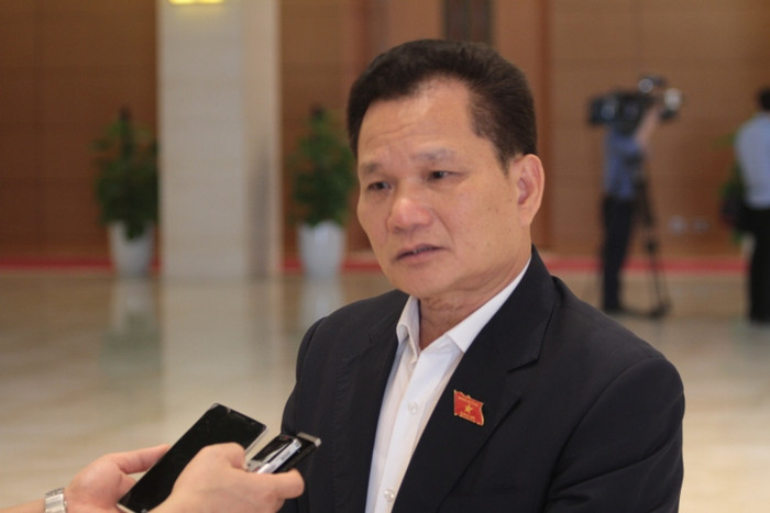 Ông Bùi Sỹ Lợi cho rằng: "Hiệu trưởng cần được quyền tham gia tuyển dụng giáo viên là hợp với quy định pháp luật" - ảnh Trinh Phúc.