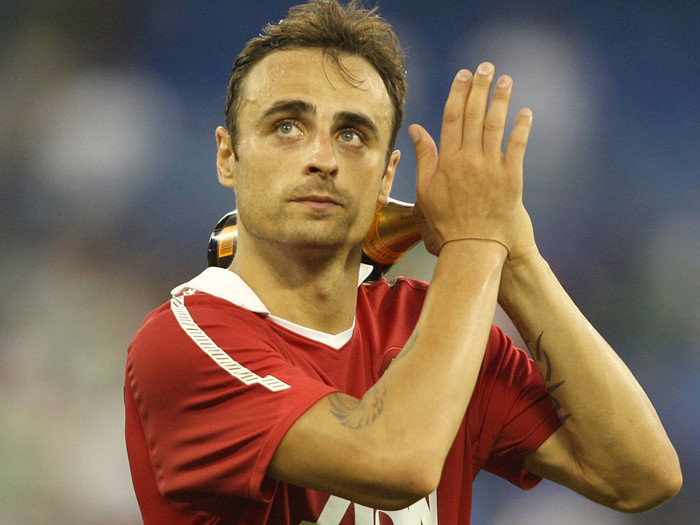 Berbatov rất muốn được ra sân thi đấu
