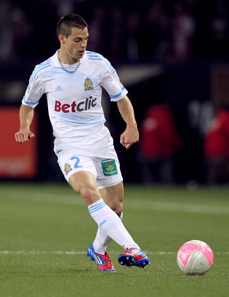 Chelsea đã bắt đầu nối lại các cuộc đàm phán với Marseille về trường hợp của hậu vệ phải Cesar Azpilicueta, với giá £7m. Chelsea đã bắt đầu nối lại các cuộc đàm phán với Marseille về trường hợp của hậu vệ phải Cesar Azpilicueta, với giá £7m.