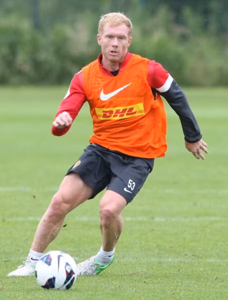 Scholes sẽ thi đấu cho Quỷ đỏ hết mùa giải này nữa.