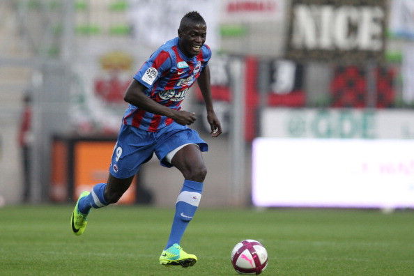 Arsenal có thể sẽ tăng mức giá hỏi mua M'Baye Niang (Caen) sau khi lời đề nghị đầu tiên bị từ chối. Arsenal có thể sẽ tăng mức giá hỏi mua M'Baye Niang (Caen) sau khi lời đề nghị đầu tiên bị từ chối.