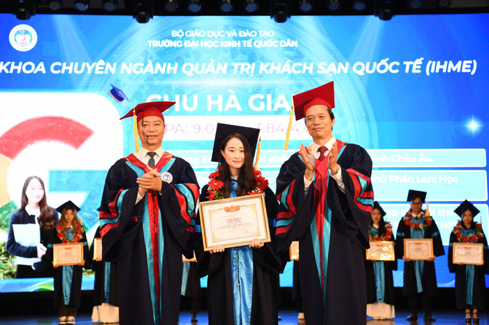Hà Giang là Thủ khoa đầu ra chuyên ngành Quản trị Khách sạn Quốc tế IHME năm 2024 của Trường Đại học Kinh tế Quốc dân (Ảnh: NVCC). z5828075802757_c5d853a22f3b21ace774c76c7aa43881.jpg