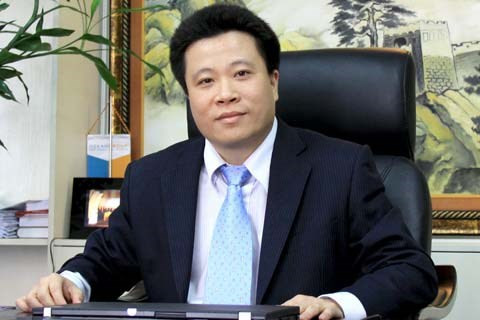 Trước đó, cơ quan cảnh sát điều tra đã khởi tố, bắt tạm giam ông Hà Văn Thắm (42 tuổi, nguyên chủ tịch Hội đồng Quản trị OceanBank). - ảnh nguồn Tuổi Trẻ Trước đó, cơ quan cảnh sát điều tra đã khởi tố, bắt tạm giam ông Hà Văn Thắm (42 tuổi, nguyên chủ tịch Hội đồng Quản trị OceanBank). - ảnh nguồn Tuổi Trẻ
