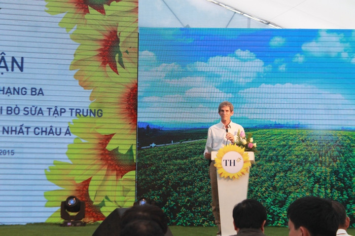 Ông Tal Cohen, Giám đốc Afimilk - Israel tại Việt Nam, đơn vị tư vấn Dự án trang trại TH Truemilk chia sẻ về thành công của Tập đoàn TH TrueMilk.