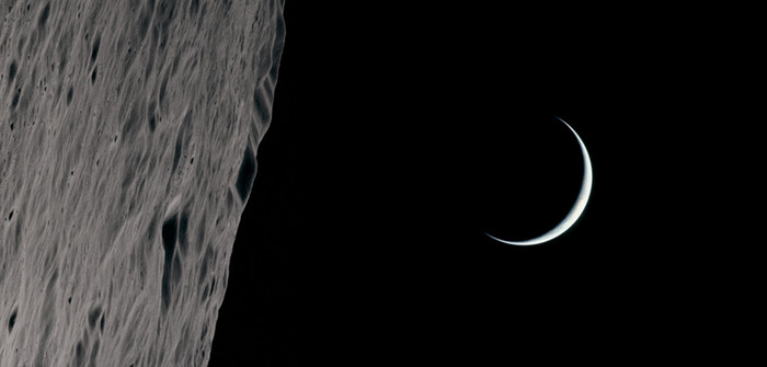 Trái đất hình lưỡi liềm Đối với tất cả các phi hành gia của Apollo đã từng đăttj chân lên mặt trăng đều bị sốc về vẻ đẹp của ngôi nhà trái đấy. Nhà du hành Bill Anders thuộc Apollo 8 cho biết khi trái đất nhô lên từ phía chân trời đã khiến ông như chết lặng người đi “vì chúng tôi chỉ được đào tạo để đi lên mặt trăng, đó là một sự kiện lớn và chưa từng nghĩ sẽ nhìn về trái