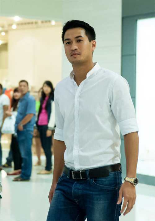 Vẻ điển trai, lịch lãm của Philip hút bao ánh nhìn. Vẻ điển trai, lịch lãm của Philip hút bao ánh nhìn.