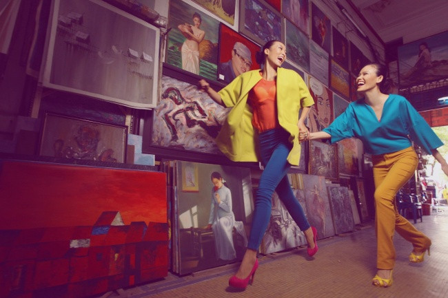 Sau khi giành ngôi vị Quán quân 2010, Huyền Trang cũng đã rời khỏi Be U. Cũng có thể đó là lý do cô không nhận được bất kỳ lời mời nào cho các hoạt động của Be U, trong đó có Chung kết Vietnam's Next Top Model. Sau khi giành ngôi vị Quán quân 2010, Huyền Trang cũng đã rời khỏi Be U. Cũng có thể đó là lý do cô không nhận được bất kỳ lời mời nào cho các hoạt động của Be U, trong đó có Chung kết Vietnam's Next Top Model.