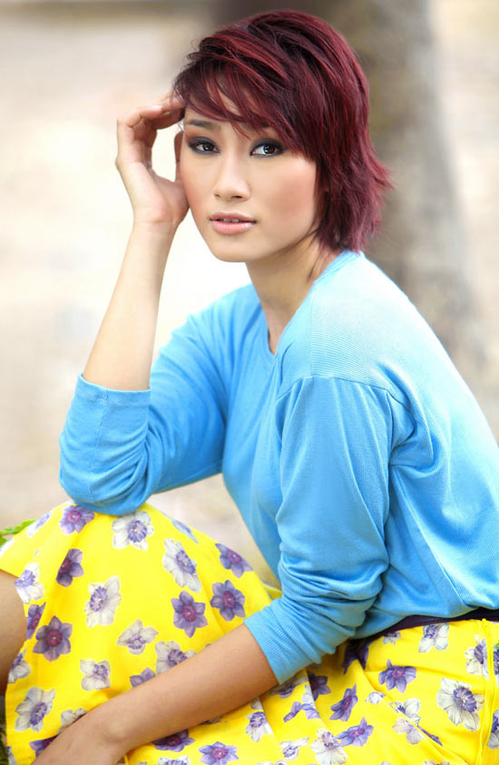 Trước đó, đêm Chung kết Vietnam's Next Top Model 2011 cũng không có mặt của Quán quân 2010 Huyền Trang. Trước đó, đêm Chung kết Vietnam's Next Top Model 2011 cũng không có mặt của Quán quân 2010 Huyền Trang.