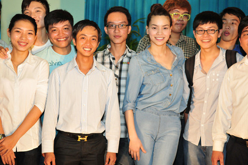 Trong những hoạt động từ thiện, cặp đôi này cũng luôn cùng nhau tham gia.