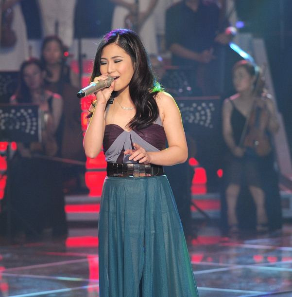 Điểm cộng trong phần biểu diễn của Hương Tràm chính là giọng hát ngọt ngào, du dương của cô. Điểm cộng trong phần biểu diễn của Hương Tràm chính là giọng hát ngọt ngào, du dương của cô.