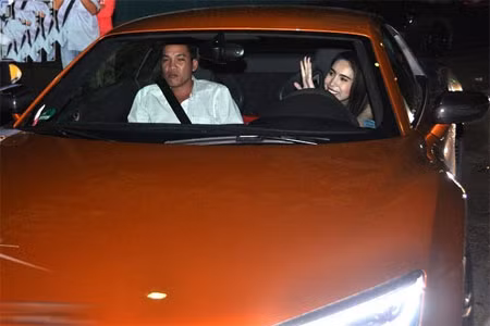 Hoàn toàn không có chuyện Thủy Tiên mượn xe để "làm màu" chụp ảnh