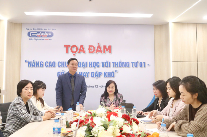 Tọa đàm “Nâng cao chuẩn đại học với Thông tư 01 - Gỡ khó hay gặp khó” đã nhận được sự tham gia của nhiều cơ sở giáo dục đại học từ các vùng miền trên cả nước. z6116310341463_7e739f53409f728d9f921943e09581b1.jpg