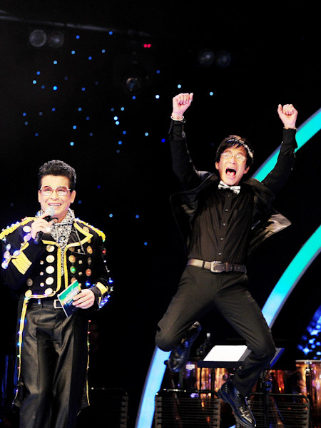 Hữu Kiên phấn khích khi được xướng tên là người chiến thắng