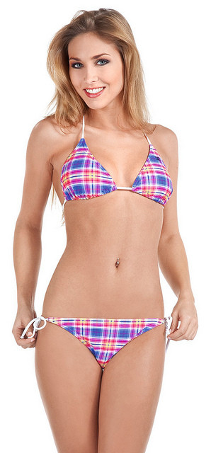 Người yêu của chàng tiền vệ đang khoác áo Dortmund sở hữu gương mặt xinh xắn cùng thân hình quyến rũ. Người yêu của chàng tiền vệ đang khoác áo Dortmund sở hữu gương mặt xinh xắn cùng thân hình quyến rũ.