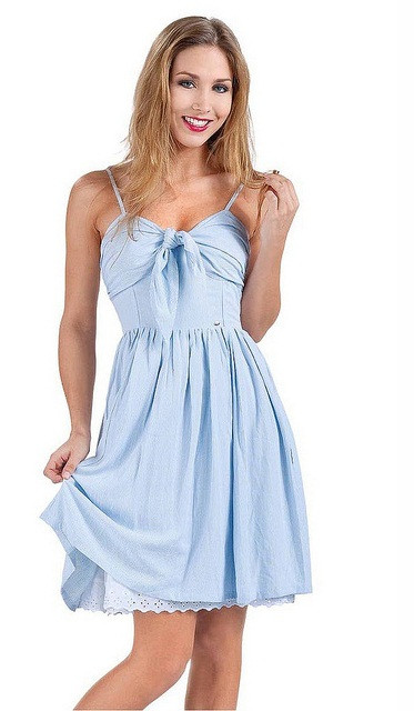 Người yêu của chàng tiền vệ đang khoác áo Dortmund sở hữu gương mặt xinh xắn cùng thân hình quyến rũ. Người yêu của chàng tiền vệ đang khoác áo Dortmund sở hữu gương mặt xinh xắn cùng thân hình quyến rũ.