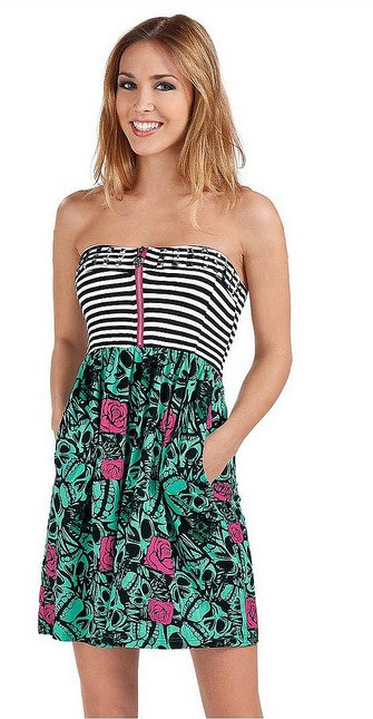 Người yêu của chàng tiền vệ đang khoác áo Dortmund sở hữu gương mặt xinh xắn cùng thân hình quyến rũ. Người yêu của chàng tiền vệ đang khoác áo Dortmund sở hữu gương mặt xinh xắn cùng thân hình quyến rũ.