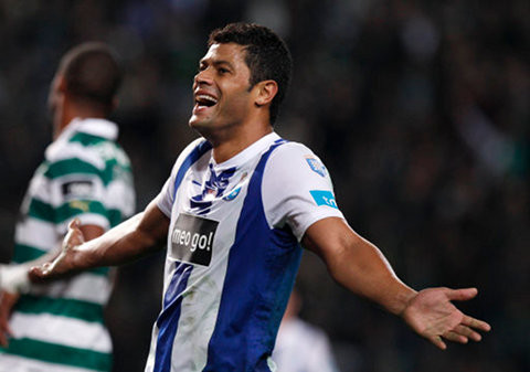 Hulk (Porto): Sau khi chiêu mộ thành công Eden Hazard và Marko Marin, Chelsea tiếp tục muốn sở hữu một chân sút cự phách nữa, và người được nhắm đến không ai khác chính là người “Khổng lồ xanh” Hulk. Nếu chiêu mộ thành công tuyển thủ Brazil thì Chelsea thực sự là một thách thức lớn với mọi đội bóng mùa giải tới đây. Hulk (Porto): Sau khi chiêu mộ thành công Eden Hazard và Marko Marin, Chelsea tiếp tục muốn sở hữu một chân sút cự phách nữa, và người được nhắm đến không ai khác chính là người “Khổng lồ xanh” Hulk. Nếu chiêu mộ thành công tuyển thủ Brazil thì Chelsea thực sự là một thách thức lớn với mọi đội bóng mùa giải tới đây.