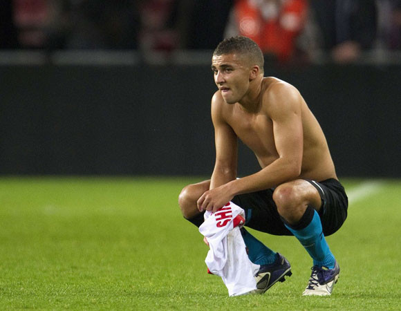 Zakaria Labyad (Morocco, đang thi đấu ở Bồ Đào Nha cho CLB Sporting Lisbon, 19 tuổi): Cách chơi bóng của Labyad được so với thần tượng của anh là ngôi sao đang thi đấu cho CLB Barcalona, Ibrahim Affelay. Tốc độ và nhãn quan kỹ thuật sắc bén là điểm mạnh của cầu thủ này. Zakaria Labyad (Morocco, đang thi đấu ở Bồ Đào Nha cho CLB Sporting Lisbon, 19 tuổi): Cách chơi bóng của Labyad được so với thần tượng của anh là ngôi sao đang thi đấu cho CLB Barcalona, Ibrahim Affelay. Tốc độ và nhãn quan kỹ thuật sắc bén là điểm mạnh của cầu thủ này.