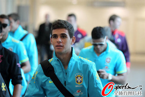 Ngôi sao đang lên của bóng đá Brazil, Oscar. Ngôi sao đang lên của bóng đá Brazil, Oscar.