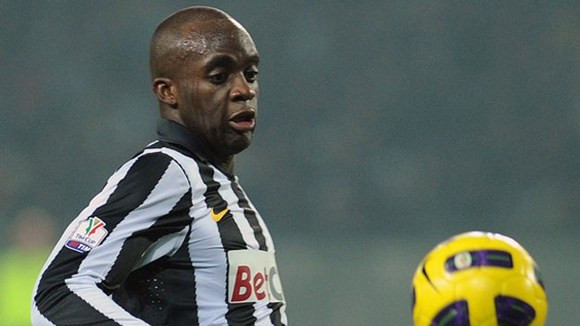 Cầu thủ 27 tuổi Mohamed Sissoko sinh ra tại Pháp nhưng đã chọn khoác áo ĐT Mali. Anh từng thi đấu cho Valencia và Liverpool trước khi chuyển đến Juventus năm 2008. Với kinh nghiệm thi đấu đỉnh cao như vậy, Sissoko đủ sức truyền chất thép cho tuyến giữa PSG. Cầu thủ 27 tuổi Mohamed Sissoko sinh ra tại Pháp nhưng đã chọn khoác áo ĐT Mali. Anh từng thi đấu cho Valencia và Liverpool trước khi chuyển đến Juventus năm 2008. Với kinh nghiệm thi đấu đỉnh cao như vậy, Sissoko đủ sức truyền chất thép cho tuyến giữa PSG.