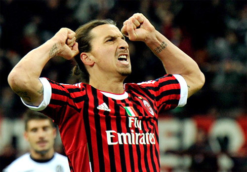 Giám đốc thể thao Leonardo bên phía Paris Saint-Germain xác nhận tiền đạo Ibrahimovic bên phía AC Milan đã đồng ý tới thi đấu tại Ligue 1. Được biết người đại diện Mino Raiola của chân sút người Thụy Điển đã kết thúc buổi đàm phán cuối cùng với BLĐ đội bóng Pháp trong ngày hôm qua. Theo đó, Ibrahimovic sẽ nhận 13 triệu Euro/mùa tại PSG. Và để có được sự phục vụ của tiền đạo người Thụy Điển, đội bóng Pháp đã phải chi tới 23 triệu Euro cho CLB chủ quản AC Milan. Giám đốc thể thao Leonardo bên phía Paris Saint-Germain xác nhận tiền đạo Ibrahimovic bên phía AC Milan đã đồng ý tới thi đấu tại Ligue 1. Được biết người đại diện Mino Raiola của chân sút người Thụy Điển đã kết thúc buổi đàm phán cuối cùng với BLĐ đội bóng Pháp trong ngày hôm qua. Theo đó, Ibrahimovic sẽ nhận 13 triệu Euro/mùa tại PSG. Và để có được sự phục vụ của tiền đạo người Thụy Điển, đội bóng Pháp đã phải chi tới 23 triệu Euro cho CLB chủ quản AC Milan.