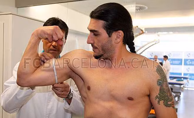 Thủ môn Jose Pinto.