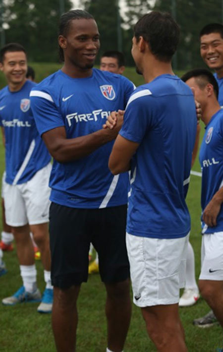 Anh rất hòa đồng với đồng đội…