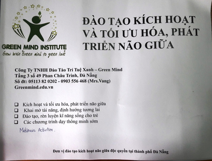 "Cẩm nang" giới thiệu chương trình kích hoạt não của Công ty TNHH Đào tạo Trí Tuệ Xanh - Green Mind. Ảnh: An Nguyên "Cẩm nang" giới thiệu chương trình kích hoạt não của Công ty TNHH Đào tạo Trí Tuệ Xanh - Green Mind. Ảnh: An Nguyên