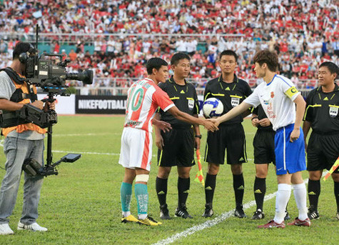 Các đài truyền hình đang rốt ráo vào cuộc khi VPF tung “chiêu” ký bản quyền truyền hình với VTV - Ảnh: Bạch Dương Các đài truyền hình đang rốt ráo vào cuộc khi VPF tung “chiêu” ký bản quyền truyền hình với VTV - Ảnh: Bạch Dương