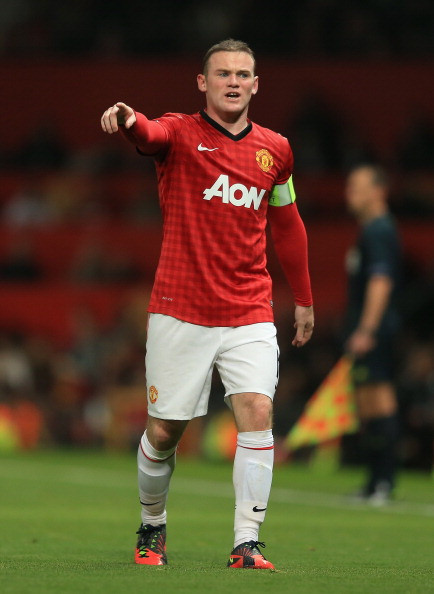 Trước thông tin Giám đốc thể thao của CLB Anzhi Makhachkala - Roberto Carlos phát biểu rằng đại gia của bóng đá Nga có thể sẽ xem xét việc chiêu mộ tiền đạo Wayne Rooney, HLV Guus Hiddink đã lên tiếng phủ nhận thông tin này: "Cậu ấy là phó chủ tịch CLB, và cậu ấy có thể bày tỏ ý kiển của mình. Cậu ấy chưa nói với tôi chuyện này, nhưng đôi lúc cũng thật hay khi nói về một câu chuyện hoàn toàn bất ngờ mà không có tí thực tế nào. Rooney là một cầu thủ tuyệt vời. Chúng tôi cực kỳ tôn trọng cậu ấy." Trước thông tin Giám đốc thể thao của CLB Anzhi Makhachkala - Roberto Carlos phát biểu rằng đại gia của bóng đá Nga có thể sẽ xem xét việc chiêu mộ tiền đạo Wayne Rooney, HLV Guus Hiddink đã lên tiếng phủ nhận thông tin này: "Cậu ấy là phó chủ tịch CLB, và cậu ấy có thể bày tỏ ý kiển của mình. Cậu ấy chưa nói với tôi chuyện này, nhưng đôi lúc cũng thật hay khi nói về một câu chuyện hoàn toàn bất ngờ mà không có tí thực tế nào. Rooney là một cầu thủ tuyệt vời. Chúng tôi cực kỳ tôn trọng cậu ấy."