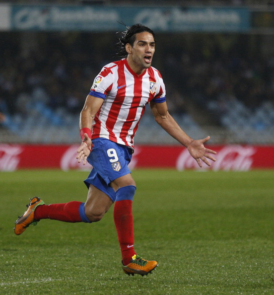 Trước thông tin Man City cũng đang nhảy vào cuộc đua giành chữ ký của Radamel Falcao, Chelsea quyết định mua đứt hợp đồng của tiền đạo này ngay trong mùa Đông tới với giá trị khoảng 48 triệu bảng. Trước thông tin Man City cũng đang nhảy vào cuộc đua giành chữ ký của Radamel Falcao, Chelsea quyết định mua đứt hợp đồng của tiền đạo này ngay trong mùa Đông tới với giá trị khoảng 48 triệu bảng.