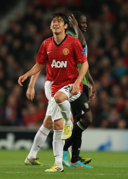 Sir Alex đã lên tiếng xác nhận tiền vệ người Nhật Bản Shinji Kagawa sẽ phải làm khán giả khoảng 3-4 tuần sau chấn thương gặp phải trong trận đấu với Braga hồi giữa tuần. Trước mắt, Kagawa sẽ bỏ lỡ cuộc đại chiến với Chelsea cuối tuần này. Sir Alex đã lên tiếng xác nhận tiền vệ người Nhật Bản Shinji Kagawa sẽ phải làm khán giả khoảng 3-4 tuần sau chấn thương gặp phải trong trận đấu với Braga hồi giữa tuần. Trước mắt, Kagawa sẽ bỏ lỡ cuộc đại chiến với Chelsea cuối tuần này.