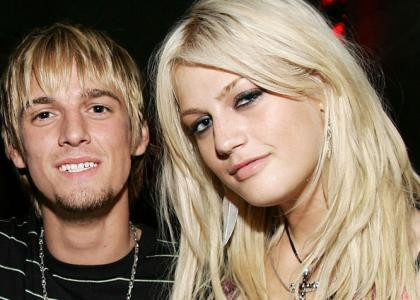 Cái chết không rõ nguyên nhân của em cái Aaron Carter, Leslie Carter ngày 1/2 vừa qua đã khiến cho không ít người phải bàng hoàng và tiếc nuối. Tuy nhiên mới đây, gia đình và bạn bè của cô tiết lộ rằng nguyên nhân cái chết là do những toa thuốc mà cô sử dụng. Cái chết không rõ nguyên nhân của em cái Aaron Carter, Leslie Carter ngày 1/2 vừa qua đã khiến cho không ít người phải bàng hoàng và tiếc nuối. Tuy nhiên mới đây, gia đình và bạn bè của cô tiết lộ rằng nguyên nhân cái chết là do những toa thuốc mà cô sử dụng.