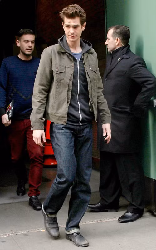 Nam diễn viên của phim "Mạng xã hội", Andrew Garfield vừa có mặt tại đài truyền hình ABC sáng 9/3 để tham gia "Chào buổi sáng America" và quảng bá cho bộ phim mới "Người nhện" của mình.