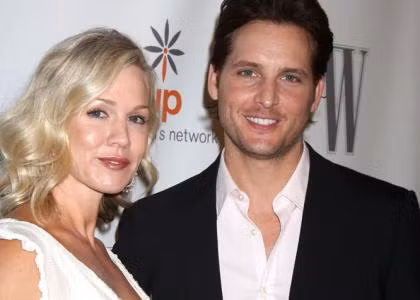 Peter Facinelli và người vợ đã ly hôn Jennie Garth vừa lên tiếng trước tin đồn về nguyên nhân chia tay của họ. Hai người tuyên bố rằng sự lừa dối trong mối quan hệ của hai người hoàn toàn không phải lý do chia tay, không hề có một người thứ ba nào cả.