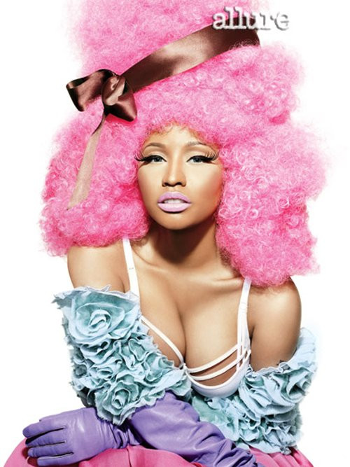 Ngoài việc sắp phát hành album "Pink Friday" vào 3/4, Nicki Minaj còn thu hút sự chú ý khi xuất hiện trên trang bìa tạp chí Allure số tháng 4/2012. Nữ cai sĩ vẫn "bắt mắt" với phong cách sặc sỡ sắc màu của mình trong loạt ảnh của Michael Thompson.