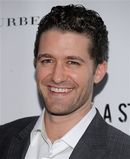 Matthew Morrison: "Tôi rất buồn khi nghe tin Whitney Houston đã qua đời, mong cô yên nghỉ".