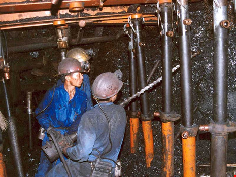 Tập đoàn Than - Khoáng sản Việt Nam có tên trong danh sách vay bảo lãnh nợ của Chính phủ. Ảnh: Báo Quảng Ninh. Tập đoàn Than - Khoáng sản Việt Nam có tên trong danh sách vay bảo lãnh nợ của Chính phủ. Ảnh: Báo Quảng Ninh.